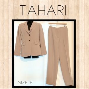 ☀️ 3/$25 Tahari Tan Pants Suit